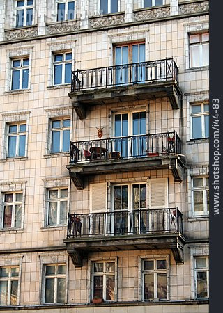 
                Wohnhaus, Balkon, Altbau                   