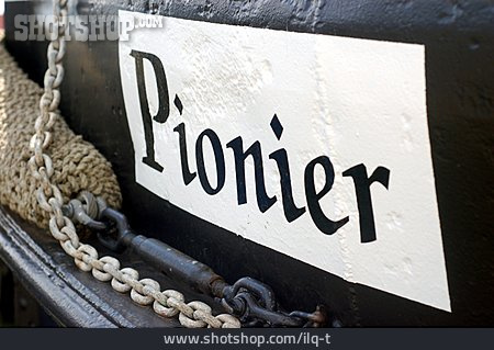 
                Pionier, Schiffsname                   