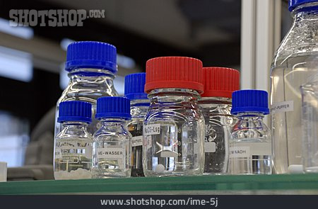 
                Chemikalie, Labor, Probengläschen                   