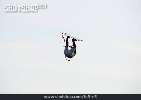 
                Luftsprung, Kitesurfen, Kitesurfer                   