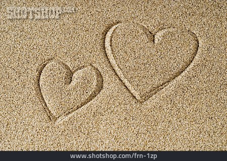 
                Liebe, Sand, Herz                   