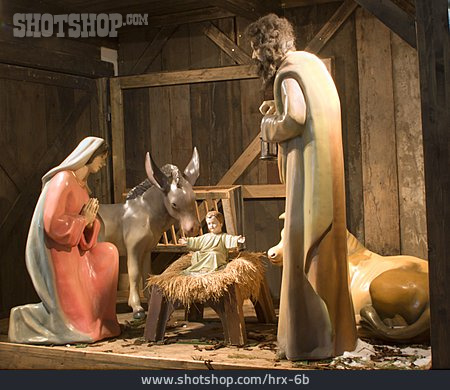 
                Weihnachtskrippe, Krippenfiguren, Heilige Nacht, Christi Geburt                   