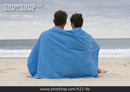
                Paar, Geborgenheit, Gemeinsam, Strandurlaub                   
