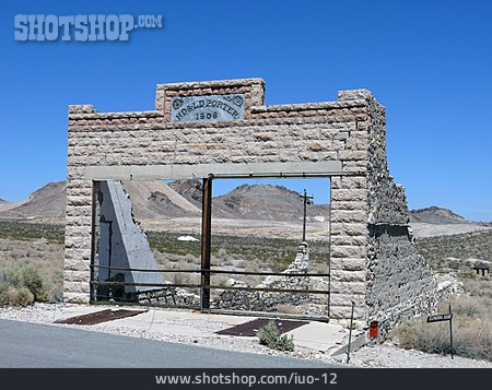 
                Ruine, Nevada                   