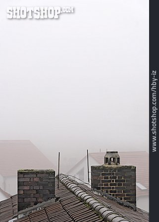 
                Nebel, Dach, Schornstein, Dachfirst                   