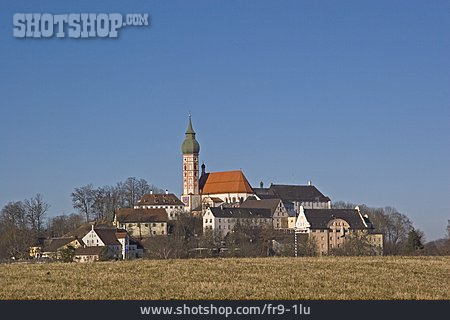 
                Dorf, Pfaffenwinkel                   