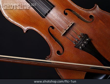 
                Geige, Musikinstrument, Geigenbogen                   