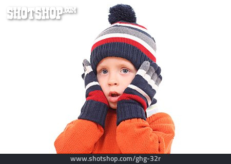 
                Junge, Frieren, Winterbekleidung                   