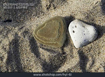
                Sand, Stein, Herz                   