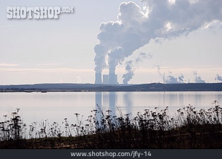 
                Industrielandschaft, Rauch, Kraftwerk                   