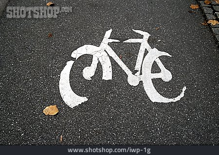 
                Radweg, Straßenmarkierung                   