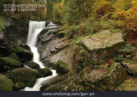 
                Wasserfall, Wildbach, Fließen                   