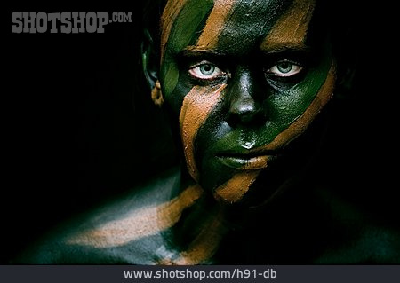 
                Camouflage, Bodypainting                   