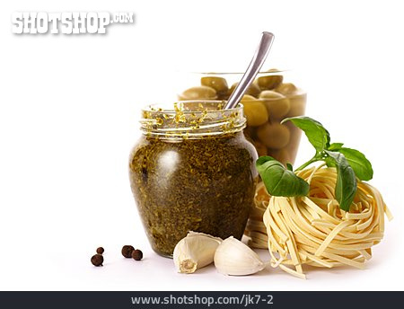 
                Italienische Küche, Pesto                   