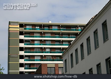 
                Balkon, Wohnblock, Sozialer Wohnungsbau                   