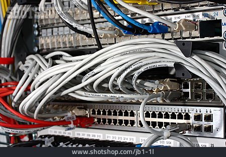 
                Netzwerk, Netzwerkkabel, Server                   