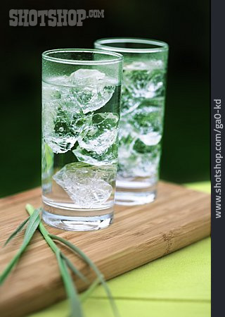 
                Mineralwasser, Wasserglas, Trinkwasser                   