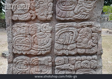 
                Hieroglyphen, Copán, Maya Kalender, Steinsäule                   