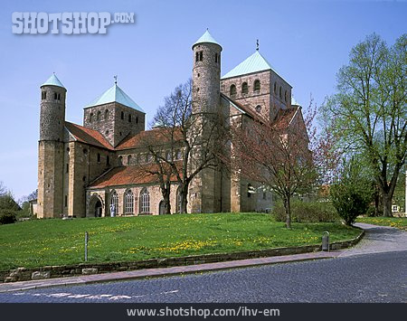 
                St. Michael, Hildesheim                   