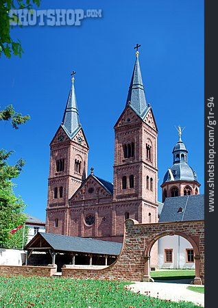 
                Seligenstadt, Einhard-basilika                   