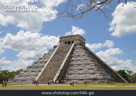 
                Mexiko, Yucatan, Chichen Itza, Pyramide Des Kukulcan, Stufenpyramide                   