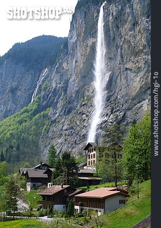 
                Wasserfall, Lauterbrunnen                   