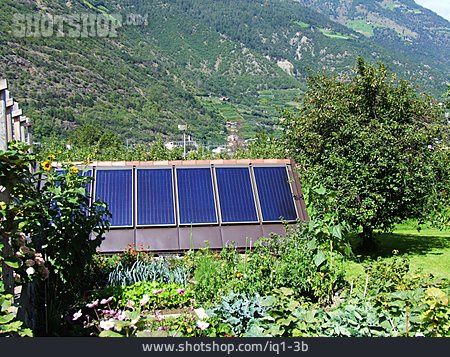 
                Solaranlage, Sonnenenergie, Sonnenkollektor                   