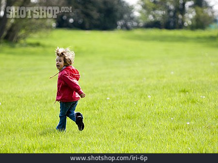 
                Kind, Spaß & Vergnügen, Laufen, Lebensfreude                   