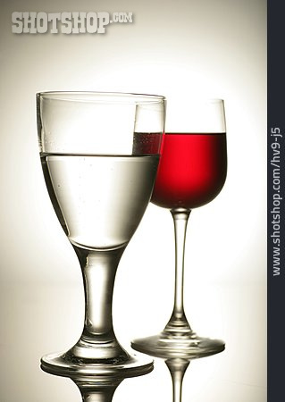 
                Getränk, Wasserglas, Weinglas                   