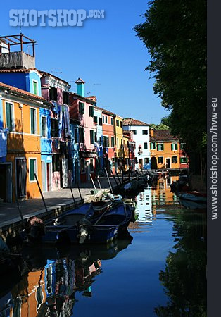 
                Kanal, Häuserzeile, Venedig, Burano                   