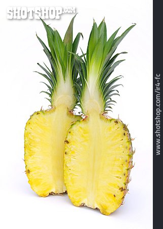 
                Halbiert, Ananas                   
