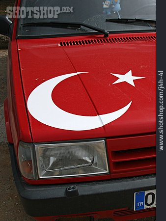 
                Motorhaube, Nationalflagge, Patriotismus, Türkei                   