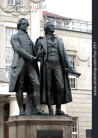 
                Denkmal, Goethe, Schiller                   