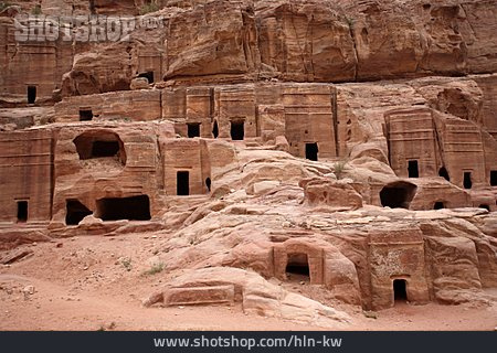 
                Petra, Höhle, Jordanien                   