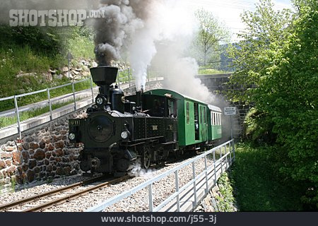 
                Zug, Dampflokomotive                   