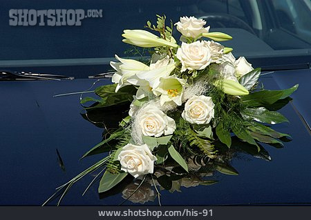 
                Hochzeit, Motorhaube, Blumengesteck                   