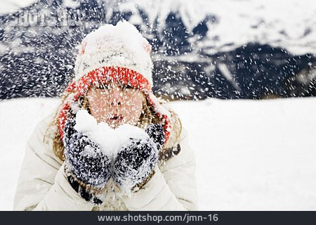 
                Frau, Winter, Schnee, Winterlich, Pusten                   