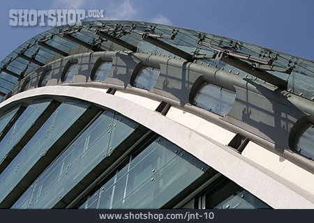 
                Detailaufnahme, Bürogebäude, Glasfassade                   
