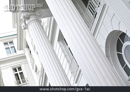 
                Fassade, Weiß, Säule, Neoklassizismus                   