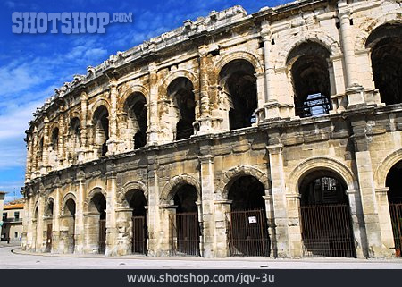 
                Amphitheater, Nîmes                   