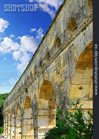 
                Pont Du Gard, Römische Aquäduktbrücke                   