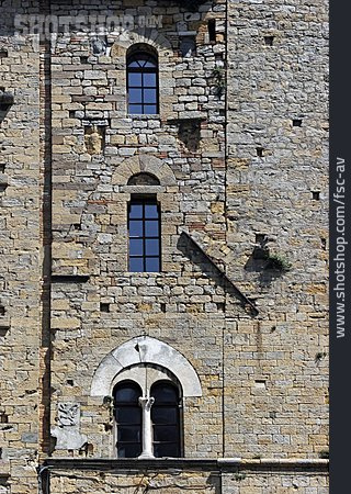 
                Fassade, Volterra                   