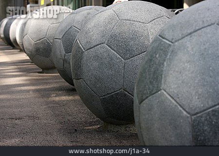 
                Fußball, Skulptur                   