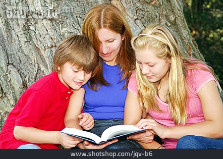 
                Mutter, Lesen, Tochter, Sohn                   