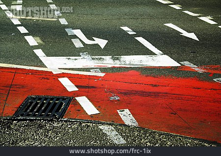 
                Asphalt, Rot, Straßenverkehr, Straßenmarkierung                   