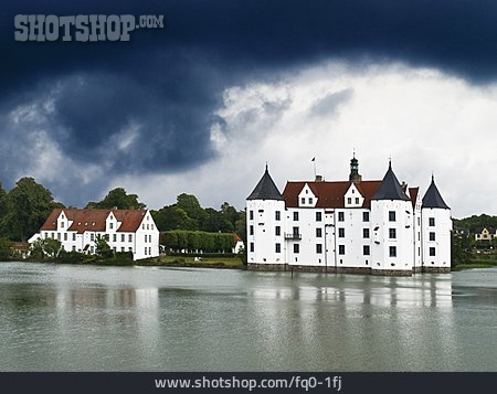 
                Gewitter, Schloss Glücksburg                   