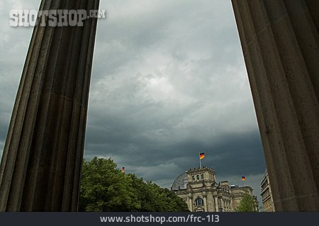 
                Gewitter, Berlin, Reichstag                   
