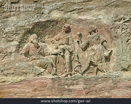 
                Relief, Fries, Großjena, Steinernes Bilderbuch, Sandsteinrelief                   