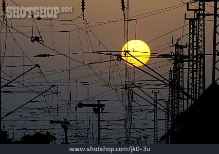 
                Sonne, Sonnenaufgang, Sonnenuntergang, Schienenverkehr, Oberleitung, Infrastruktur                   
