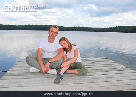 
                Vater, Tochter, Bootssteg                   
